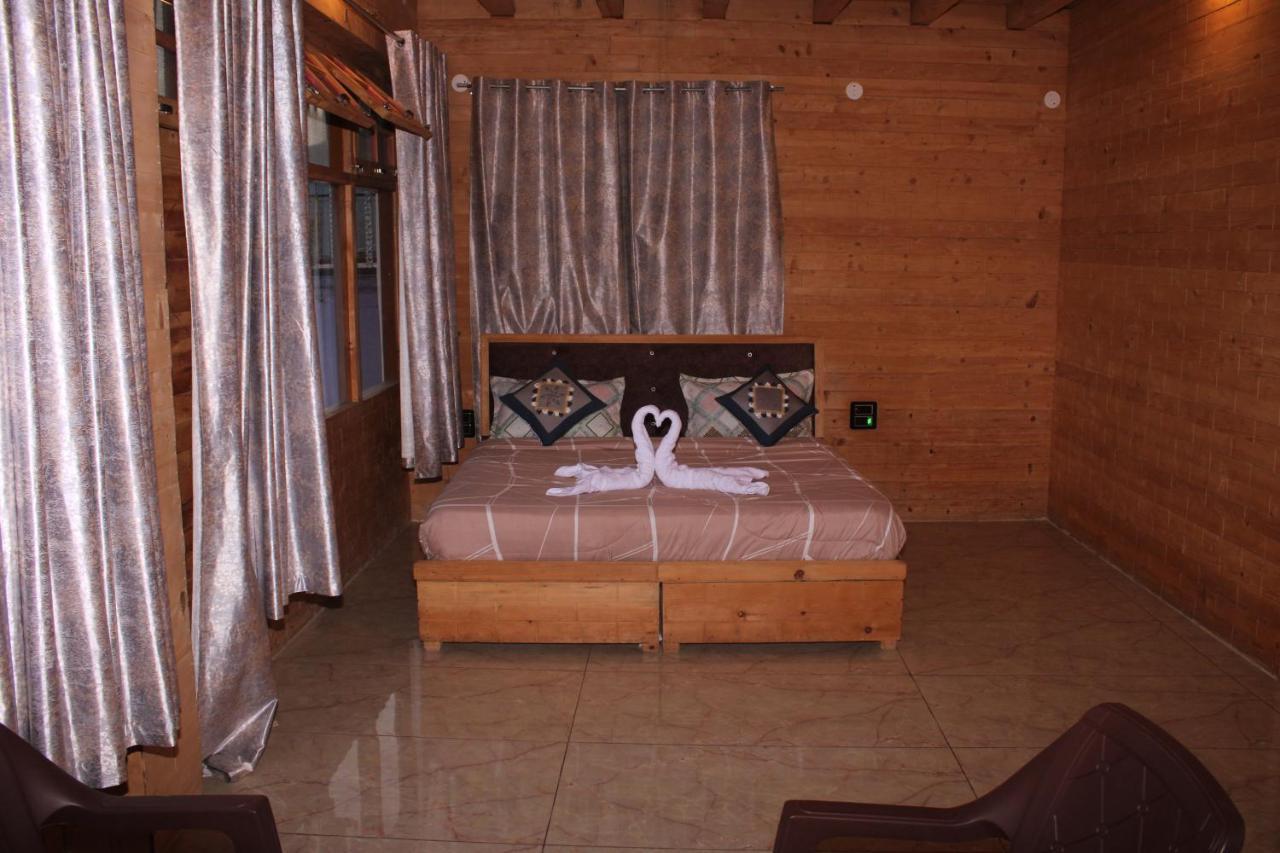 Hotel Mannat Sach Pass Tisa Exterior foto